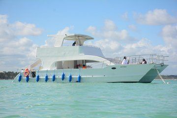 Private Boat Tour Punta Cana with Open bar, Snorkel and Sandbar