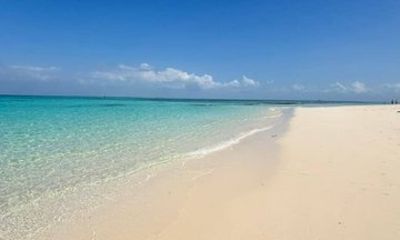 Zanzibar - Prison Island & Nakupenda Sandbank with Lunch (BBQ)