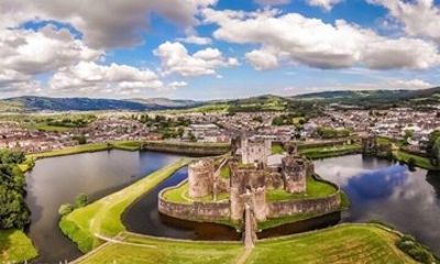 3 Day Tour South Wales: Castles, Mountains & Waterfalls