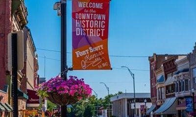 Kansas City to Fort Scott 10 Hour Day Tour