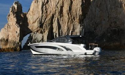 Sail Cape by Private Luxury Yacht 3 Hours