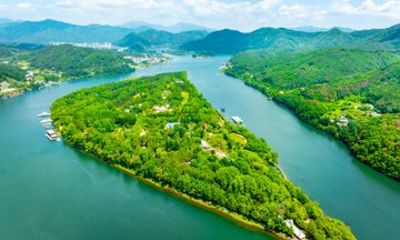 Private Nami Island Canoe and Garden Tour with Pickup