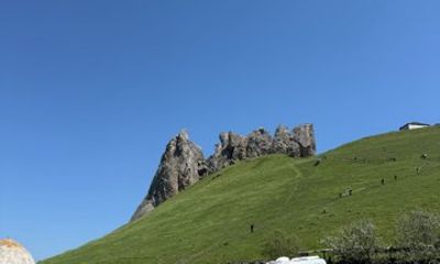 Azerbaijan Day Tour Candy Cane Mountains and Beshbarmag Mountain