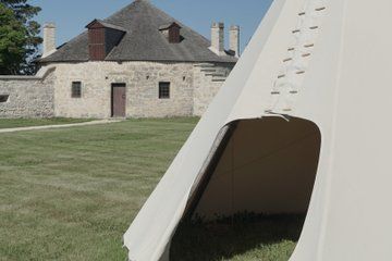 Historic Red River: Lower Fort Garry & Beyond Private Tour