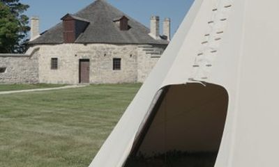 Historic Red River: Lower Fort Garry & Beyond Private Tour