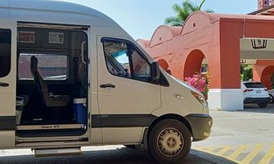 Private Transfer from La Fortuna Hotels to Jacó Beach Los Sueños