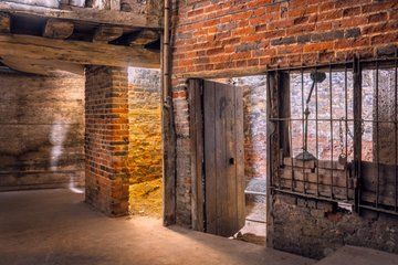 Tour of a Hidden Medieval Street Beneath the City of Norwich