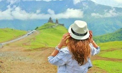 VIP Private Kazbegi Tour by Luxury Mercedes S and V Class
