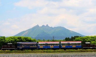Scenic Minamiaso Railway Trolley Train Ride and Kusasenri Plain