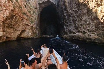 Karaburun Peninsula Day Trip by Speedboat from Vlorë