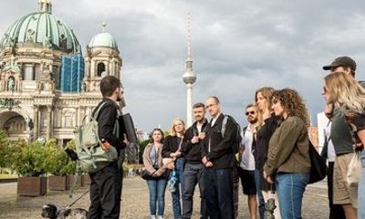 Berlin Royal Boulevard Unter den Linden Walking Tour