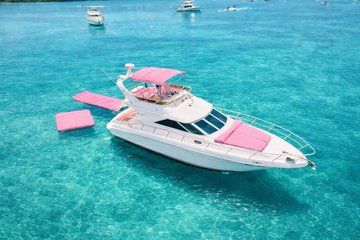 Miami Girls' Day Pink Yacht Experience 60 FT + 2 Jet Skis