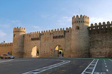 Baku Old City & Highland Park Walking Tour (Private Guide)