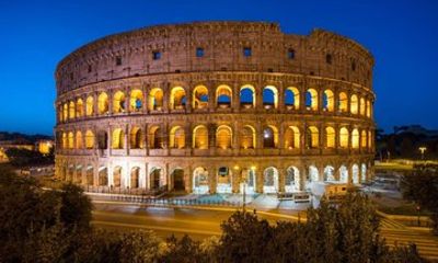 A Private Car Tour Covering the Rome Main Highlights