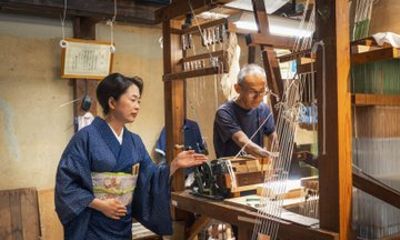 Nishijin Weaving Heritage Tour with Kimono and Traditional Garden