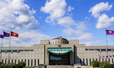 Private DMZ and The War Memorial of Korea Tour with Pickup