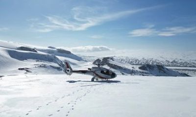 Private Tour in Reykjavik in Ice and Fire Helicopter to Hengil
