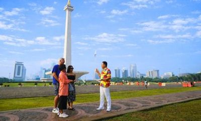 Jakarta City Tour, National Monument, Indonesian park w/ transfer