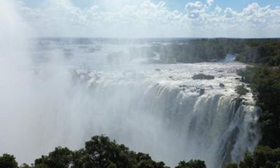 Victoria Falls Private Guided Tour at Zimbabwe and Zambia