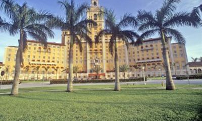 Private Coconut Grove and Coral Gables Scenic Tour from Miami