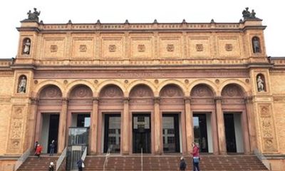 Hamburg Kunsthalle Skip the Line Ticket and Digital City Tour