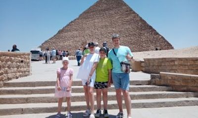 Cairo Day Tour from Hurghada to Pyramids and Grand Museum