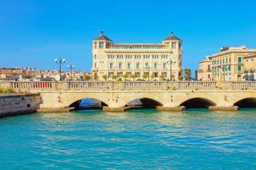 Private Day Trip to Syracuse and Ortigia from Catania