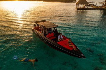 Private 38ft Boat Tour to Rosario Islands from Cartagena