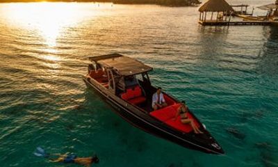 Private 38ft Boat Tour to Rosario Islands from Cartagena