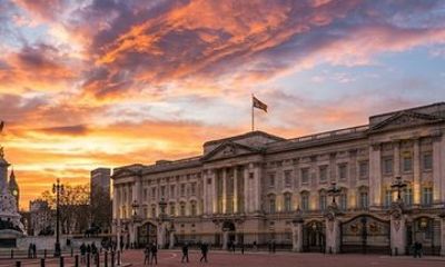 London in a Day Buckingham Palace, Royal Parks and Bus Tour