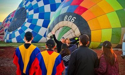 Sunrise Hot Air Balloon Flight Over Teotihuacán from Mexico City