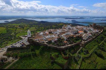 Évora & Monsaraz: UNESCO Heritage, Wine & Medieval Charm