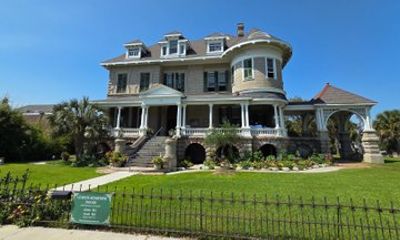 In-Depth Tour of The League-Kempner House Restoration