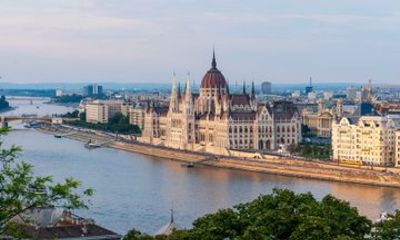 Private Transfer from Bratislava to Budapest with Győr Stop