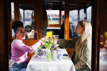 Amsterdam Private Saloon Cruise with Drinks and Patisserie