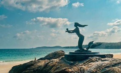 Koh Samet Island Tour with Dinner and Fire Show from Pattaya