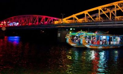Hue Evening Experience Cyclo Ride Street Food and Folk Music