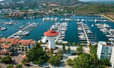 Ixtapa and Zihuatanejo Tour Nature, Views, and Shopping