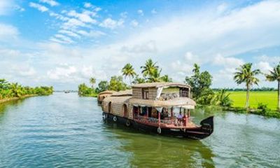 Kerala 6 Days Private Tour Munnar Thekkady Alleppey