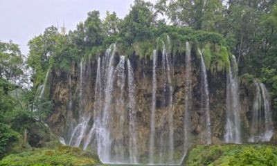 Full Day Exclusive Tour to Plitvice Lakes and Rastoke from Zagreb