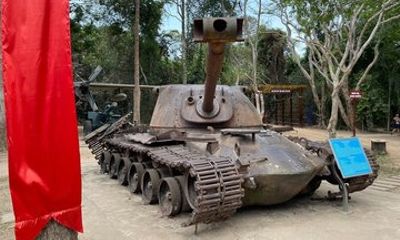 Private Cao Dai Temple and Cu Chi Tunnels from Ho Chi Minh