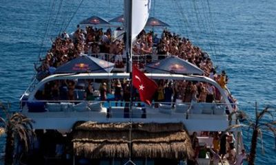 Alanya All Inclusive Night Disco Boat Party with Unlimited Drinks