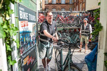 Self-Guided Bike Tour in Berlin with Local Route Tips