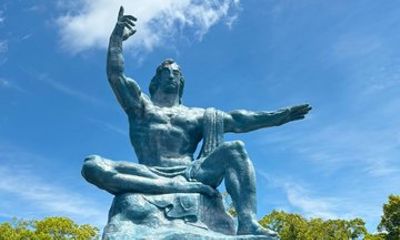Nagasaki Atomic Bomb History and Peace Park Tour