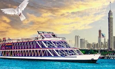 Nile Dinner Cruise with Tanoura Show in Cairo