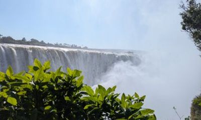 Victoria Falls Guided Walking Tour Spanish & English