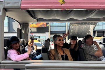 Hollywood, Beverly Hills and Celebrity Homes Tour Open-Air Bus