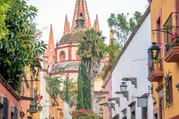 From Mexico City to San Miguel de Allende Private Round Transfer
