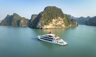 Hera Luxury Cruise Ha Long Bay 7 Hour Premium Day Trip