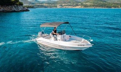 Private Elaphiti Speedboat Tour from Dubrovnik w/ Drinks Included